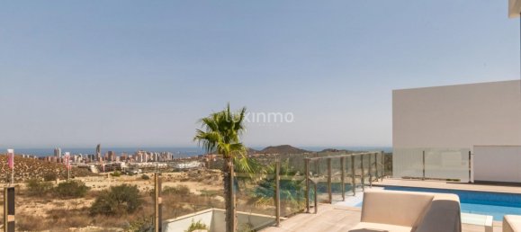 4 Schlafzimmer Haus in Alicante, Spain, Nr. 91938 4