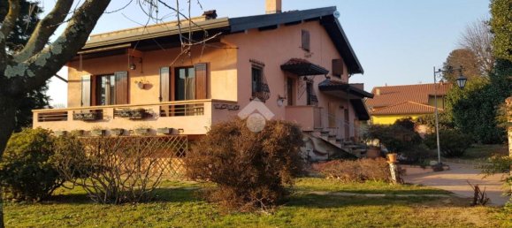 6 rooms Villa in Borgo Ticino, Italy No. 167538 2