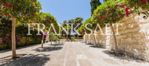 5 bedrooms Villa in Iklin, Malta No. 8497 19