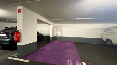 Parkplatz in Meidling, Austria, Nr. 232947