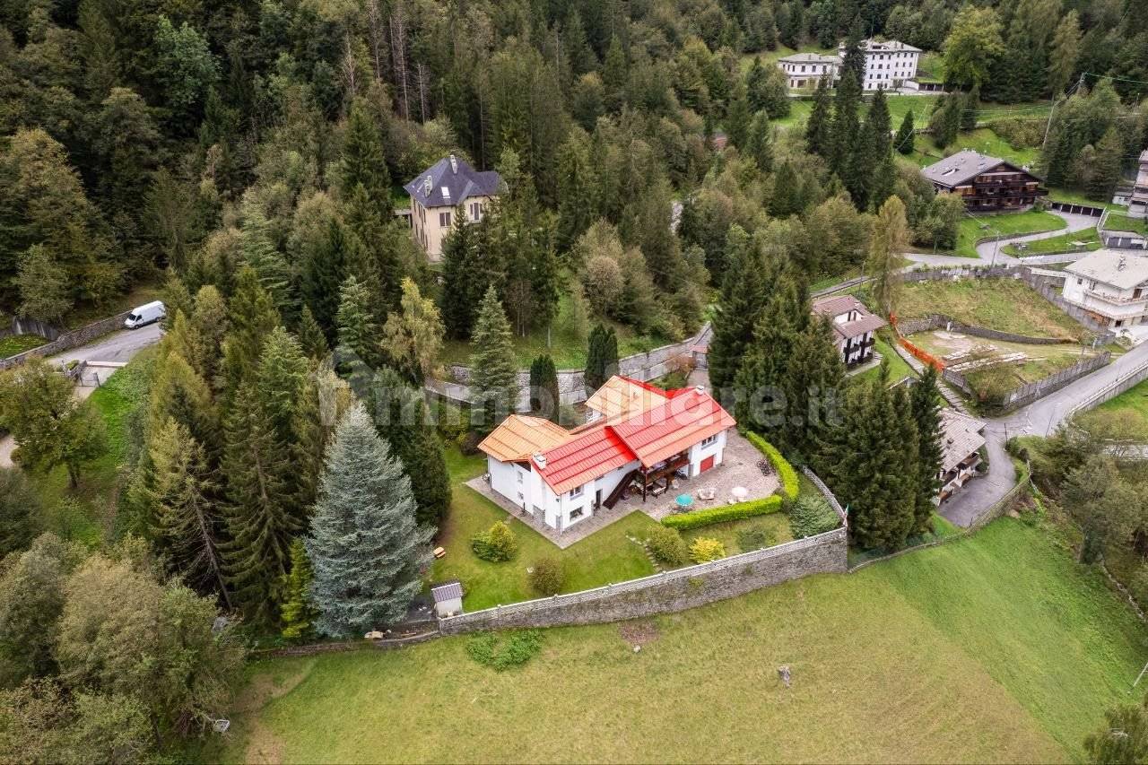 6 bedrooms Villa in Oltre il Colle, Italy No. 263503