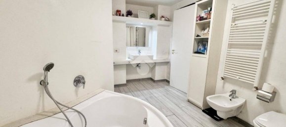 2 Schlafzimmer Wohnung in Seregno, Italy, Nr. 293816 11