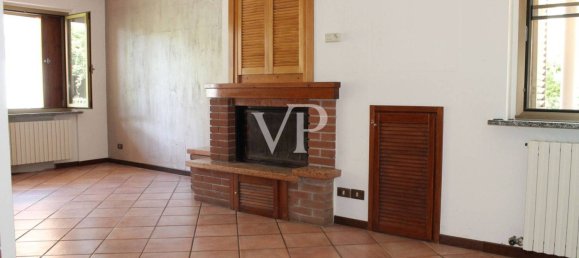 4 bedrooms Villa in Lomazzo, Italy No. 295869 16