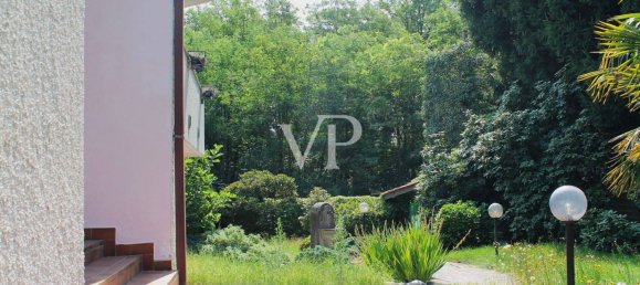 4 bedrooms Villa in Lomazzo, Italy No. 295869 6