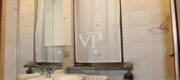 4 bedrooms Villa in Lomazzo, Italy No. 295869 14