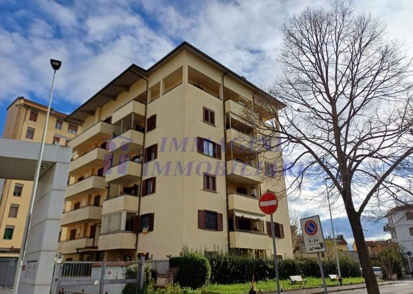 2غرفة شقة في Florence, Italy رقم 214650