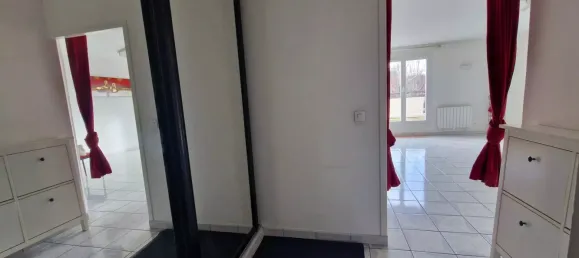 3 bedrooms Duplex in Voisins-le-Bretonneux, France No. 150029 4