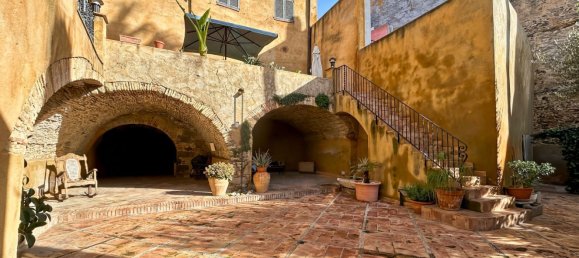 7 غرف نوم منزل في Castello d'Empuries, Spain رقم 84001 3