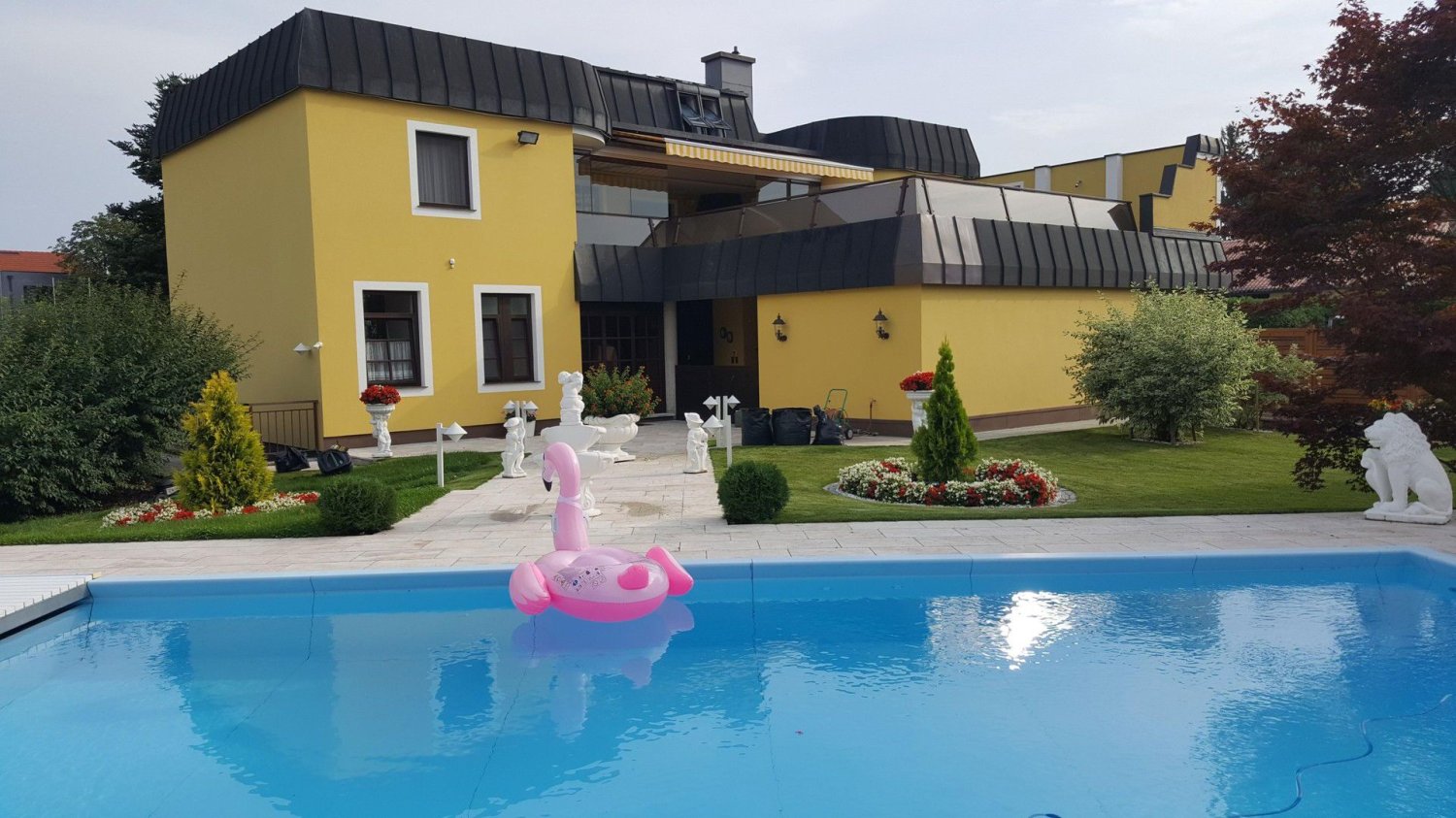 Bâtiment à Burmoos, Austria 370m² No. 236710
