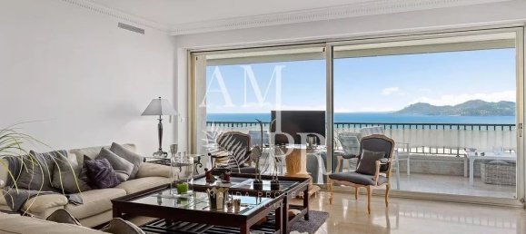4 rooms Apartment in Cannes, France No. 241700 3