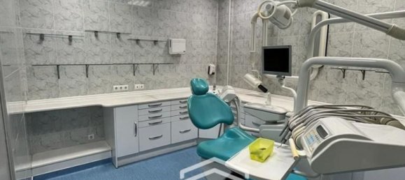 Коммерческая недвижимость 160м² в Фару, Португалия № 77718 6