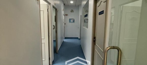 Коммерческая недвижимость 160м² в Фару, Португалия № 77718 25