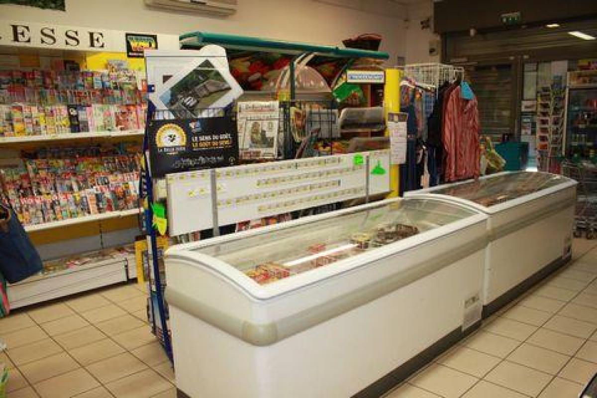 125m² Office in La Liviniere, France No. 19285