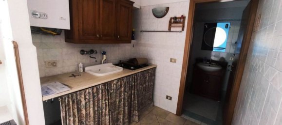 7 rooms House in Sinalunga, Italy No. 216545 3
