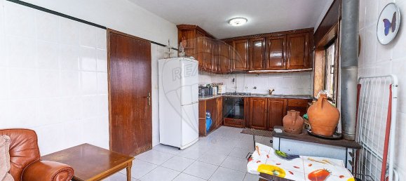 3 bedrooms House in Amarante, Portugal No. 23023 4