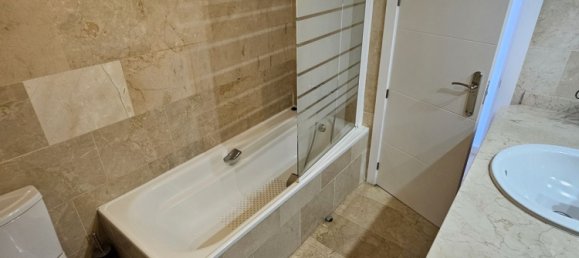 3 bedrooms Penthouse in Mijas, Spain No. 147677 21