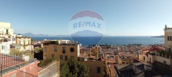 Apartamento de 4 dormitorios en Naples, Italy No. 377389 17