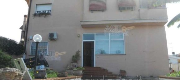 Дом с 9 спальнями в Рим, Италия № 337124 5