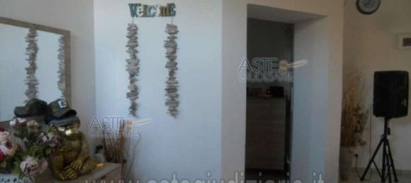 Дом с 9 спальнями в Рим, Италия № 337124 10