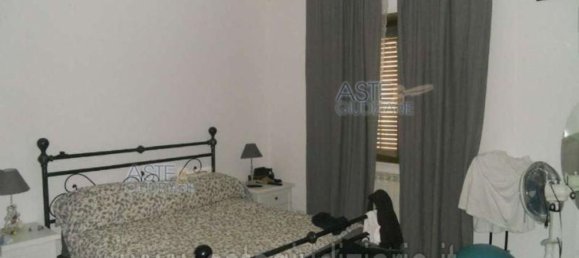 Дом с 9 спальнями в Рим, Италия № 337124 14