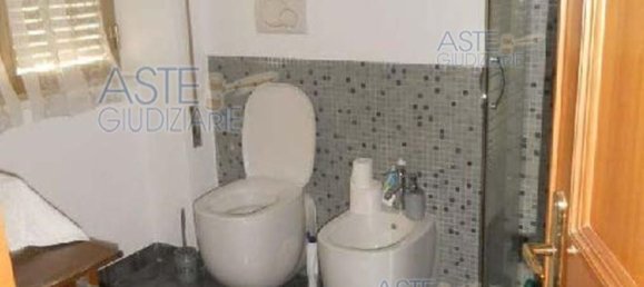 Дом с 9 спальнями в Рим, Италия № 337124 17