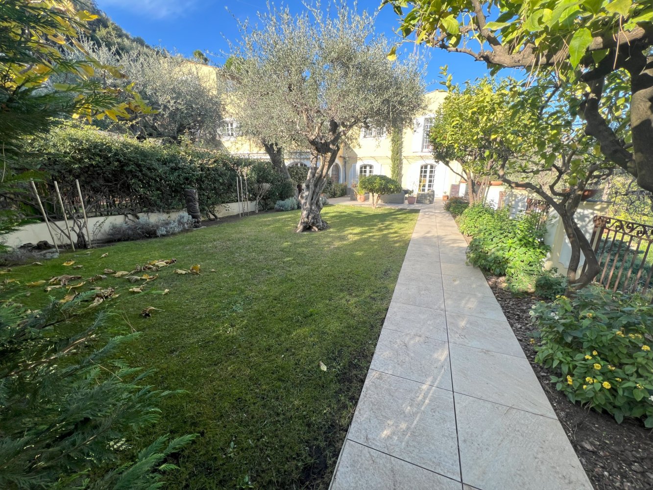 3 Schlafzimmer Doppelhaus in Nice, France, Nr. 191156