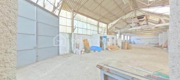 Estacionamento em Bray-sur-Seine, France N.º 283505 2