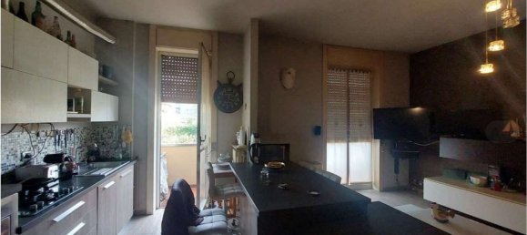 Apartamento de 3 habitaciónes en Gallarate, Italy No. 179874 2