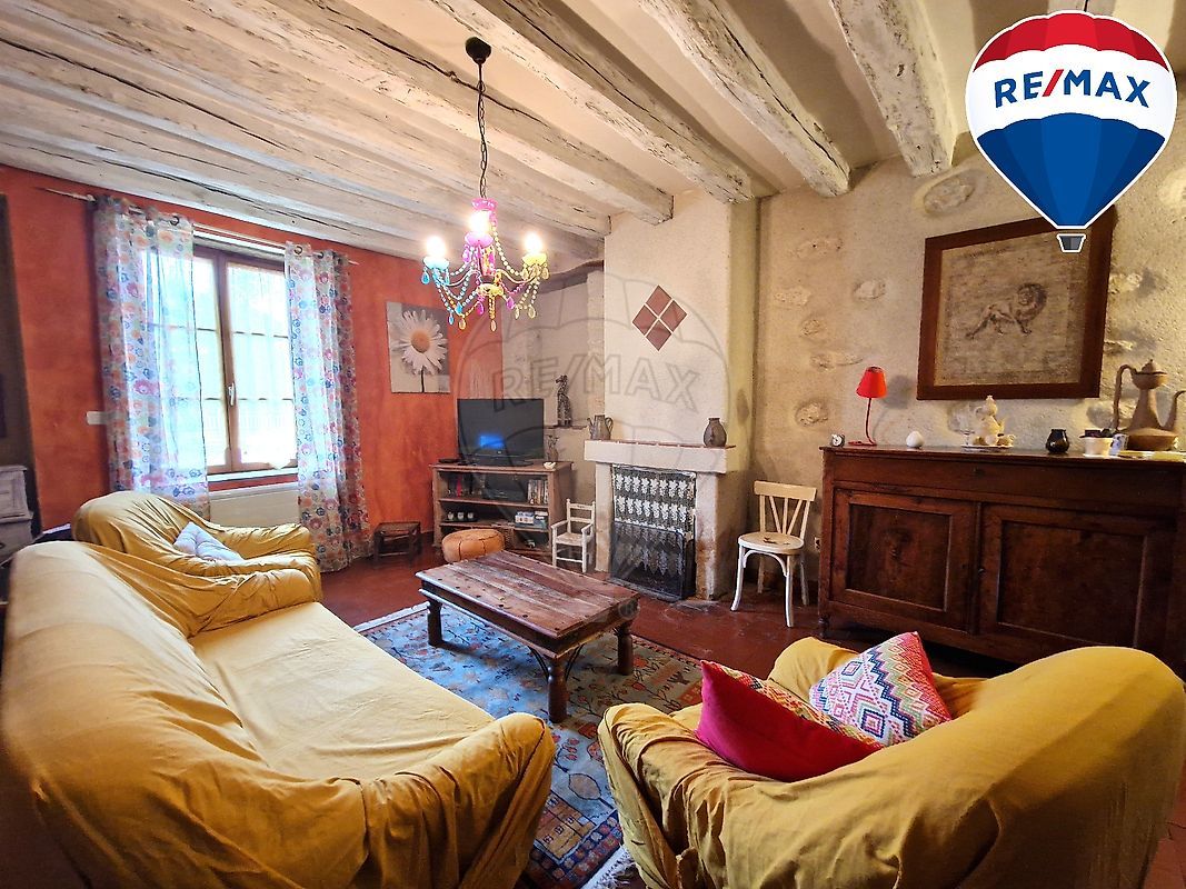 Casa de 4 dormitorios en Vignoux-sur-Barangeon, France No. 241447