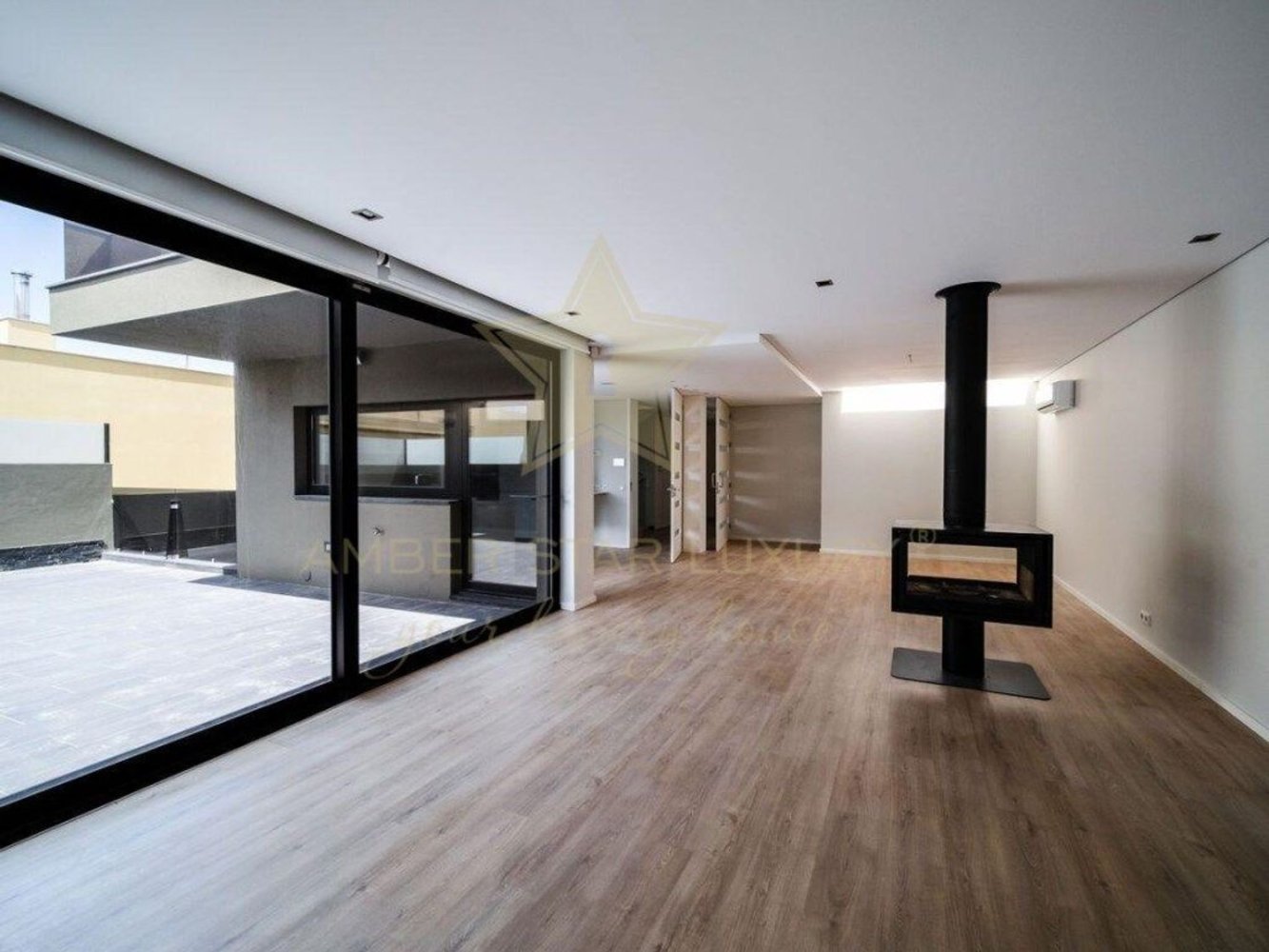 3 bedrooms House in Madalena, Portugal No. 18062