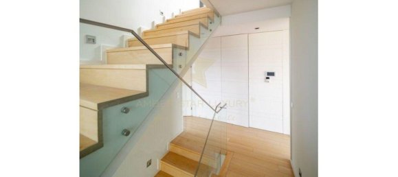 3 bedrooms House in Madalena, Portugal No. 18062 20