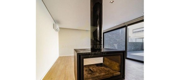 3 bedrooms House in Madalena, Portugal No. 18062 4