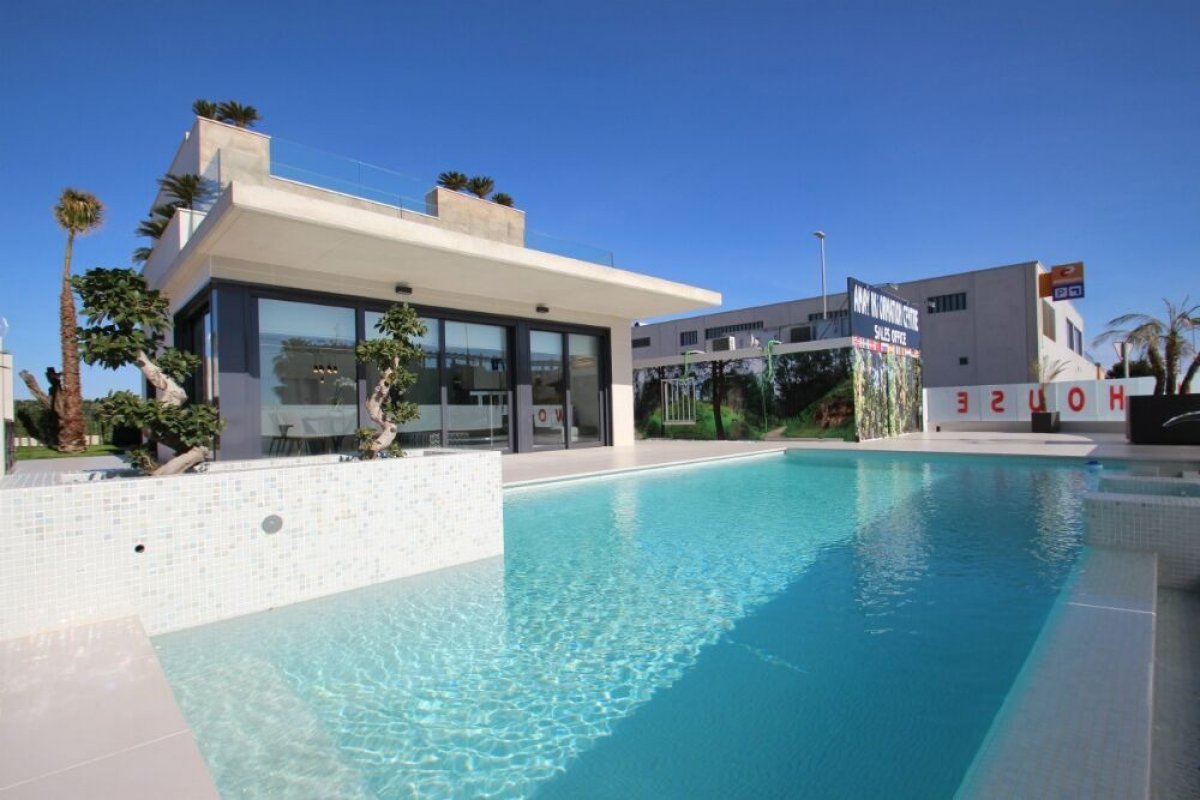 Vivenda em La Zenia, Spain 197 m² N.º 365015