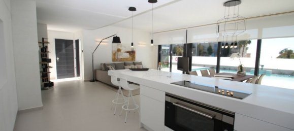 Vivenda em La Zenia, Spain 197 m² N.º 365015 19