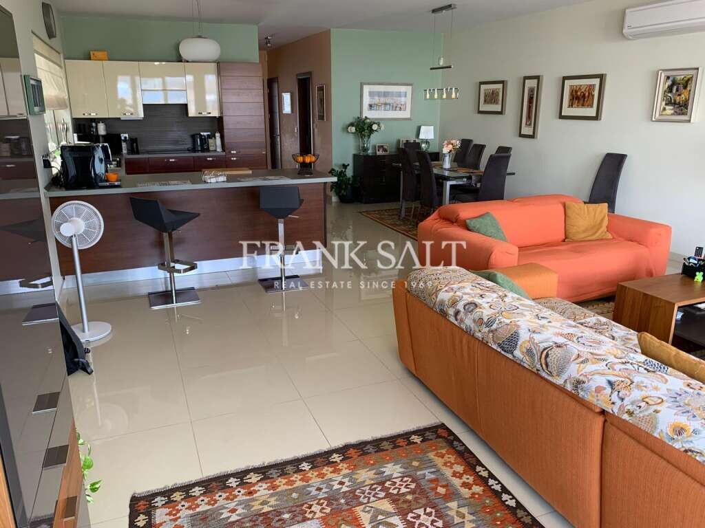 3 bedrooms Apartment in Swieqi, Malta No. 3102