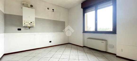 3 bedrooms Apartment in Cremona, Italy No. 362337 5