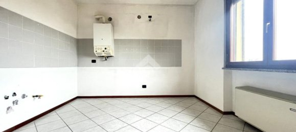 3 bedrooms Apartment in Cremona, Italy No. 362337 21
