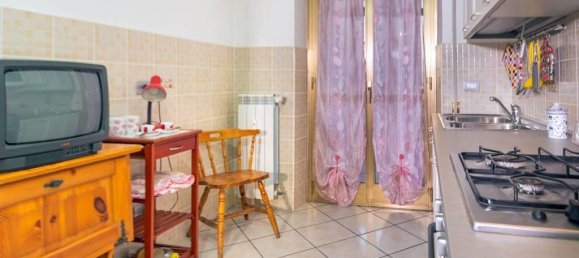 3غرفة شقة في Rome, Italy رقم 26813 35