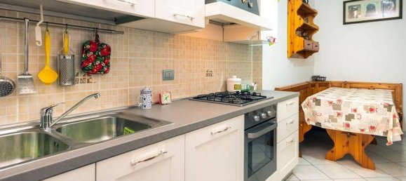 3غرفة شقة في Rome, Italy رقم 26813 38