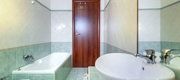 3غرفة شقة في Rome, Italy رقم 26813 66