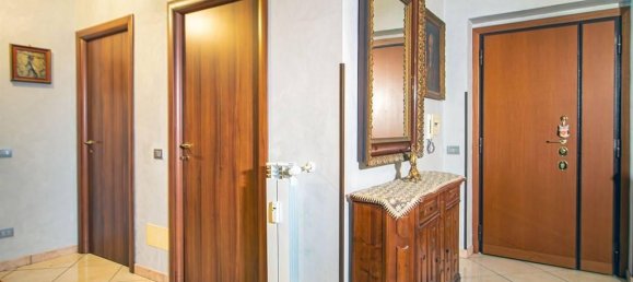 3غرفة شقة في Rome, Italy رقم 26813 36