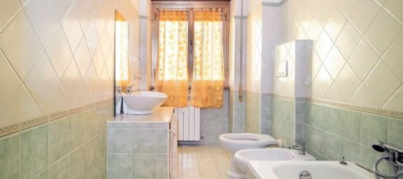 3غرفة شقة في Rome, Italy رقم 26813 60