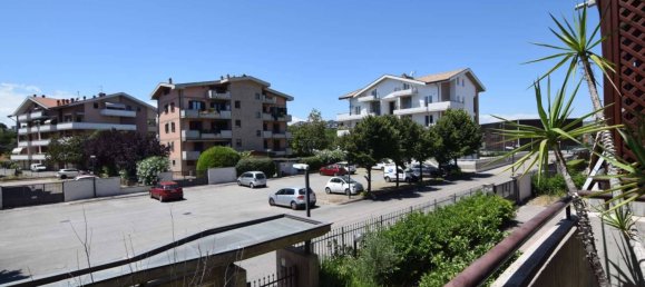 Escritório de 3 divisões em Città Sant'Angelo, Italy N.º 272150 24