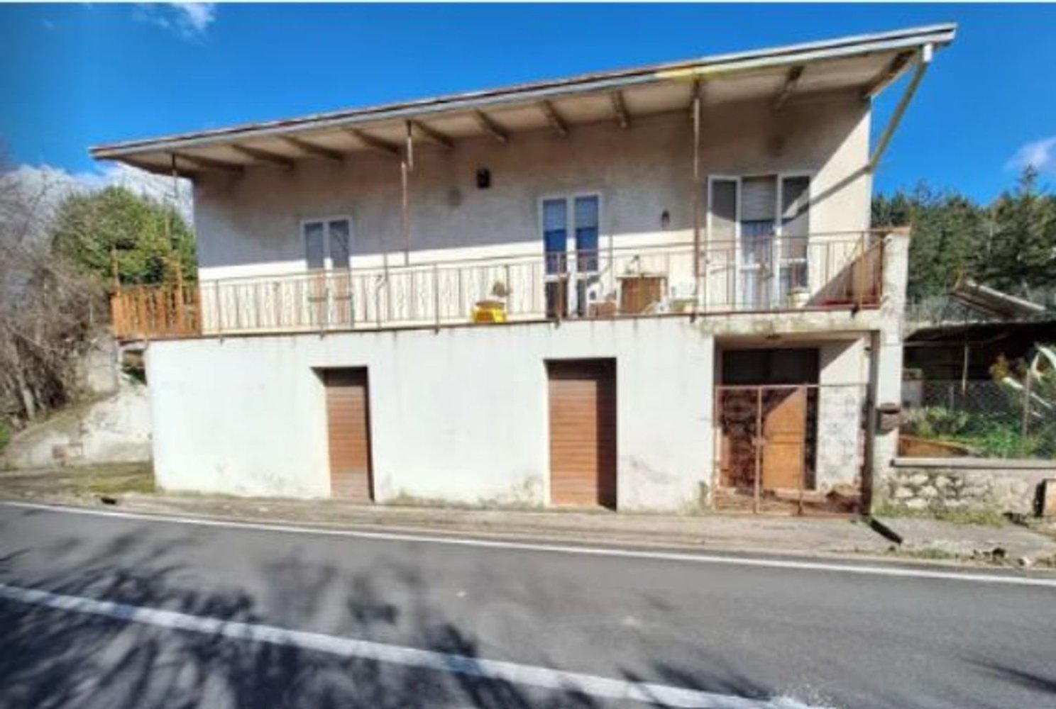 8 rooms House in Foligno, Italy No. 39024