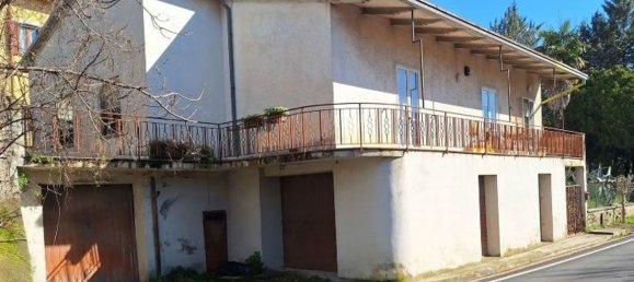 8 rooms House in Foligno, Italy No. 39024 2