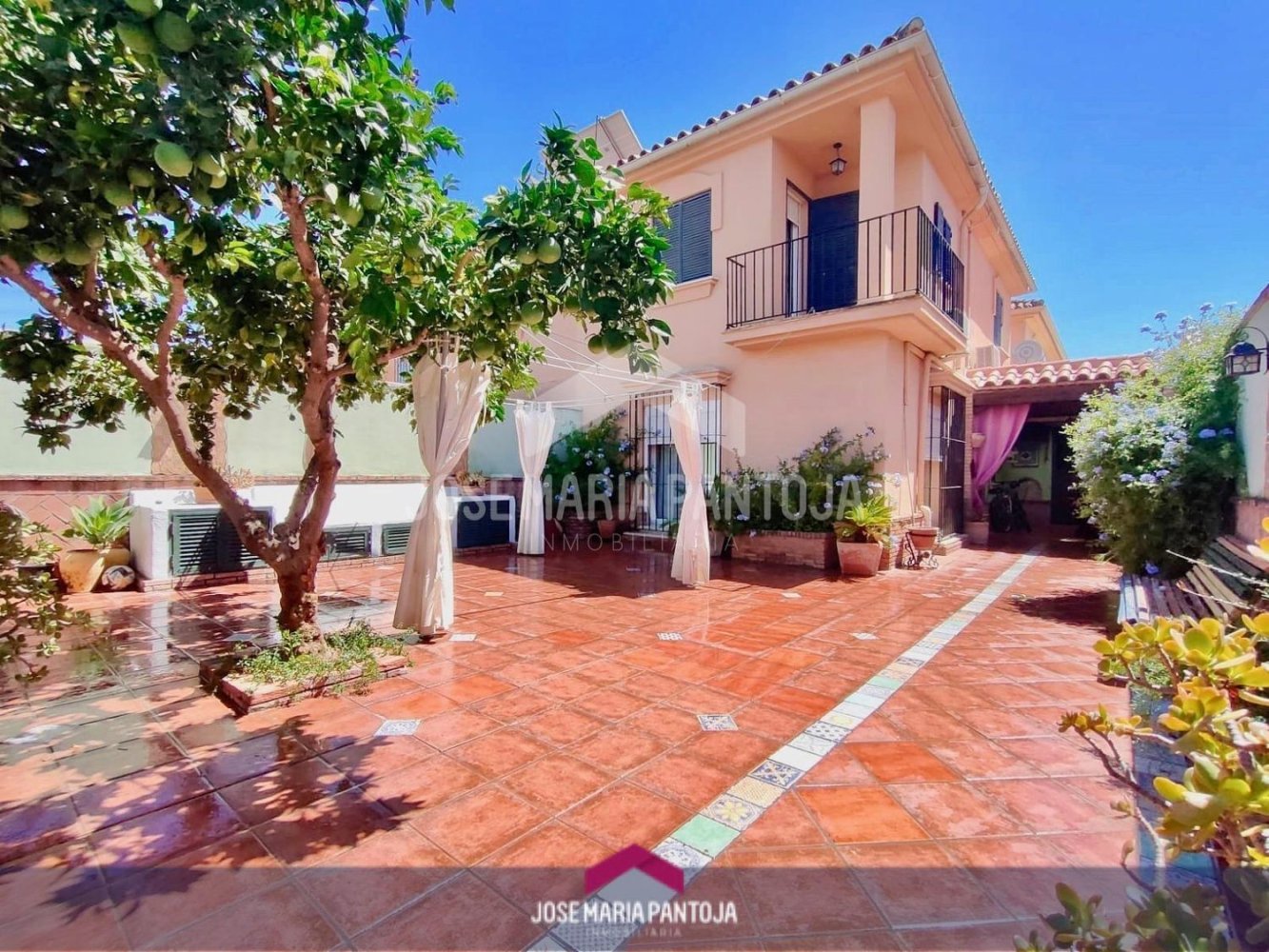 4 bedrooms House in Jerez de la Frontera, Spain No. 217209