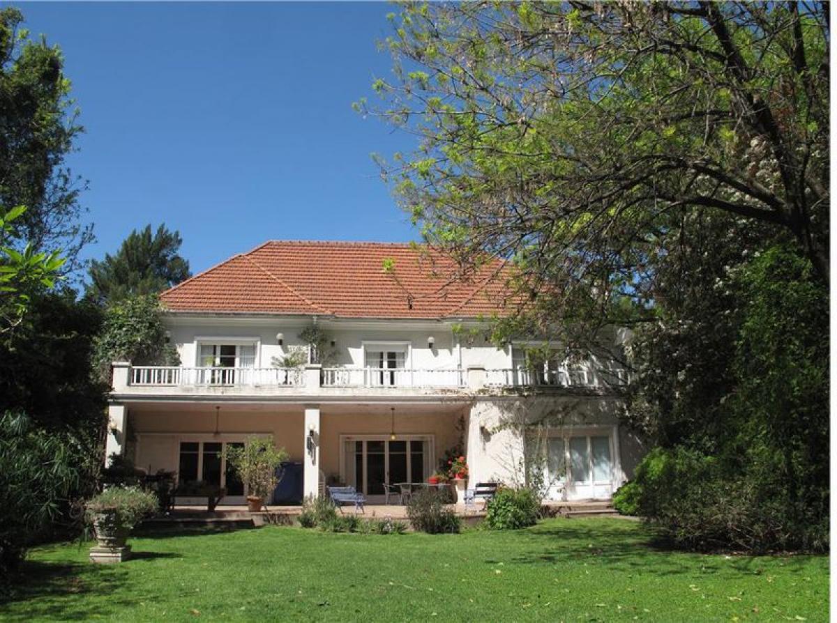 5 bedrooms House in Vicente Lopez, Argentina No. 2645