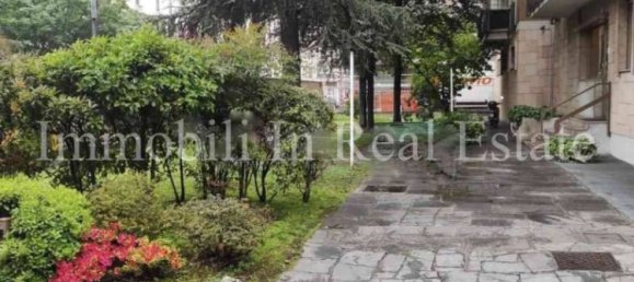 1-salle Propriété commerciale à Milan, Italy No. 351372 13