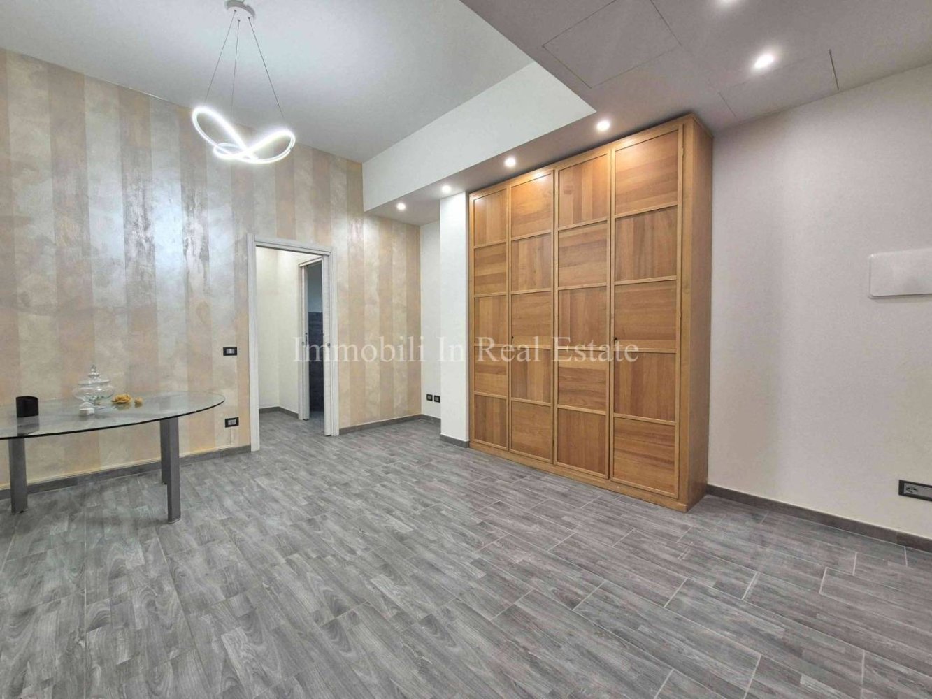 1-salle Propriété commerciale à Milan, Italy No. 351372