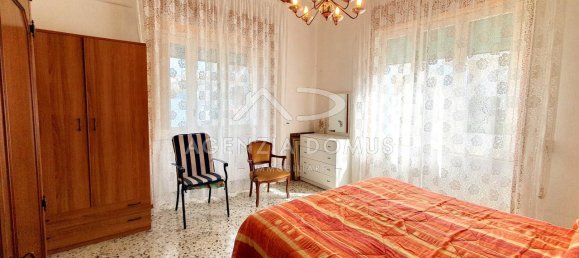 Дом с 3 комнатами в Racale, Италия № 108952 14